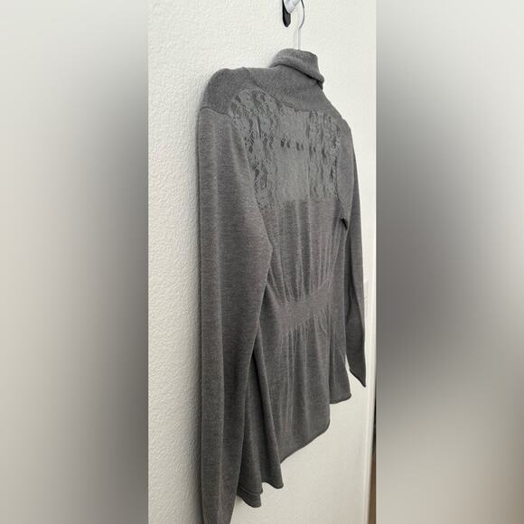 Candie’s XS Gray Open Front Women's Sweater With Lace Detail On The Back - Picture 6 of 6